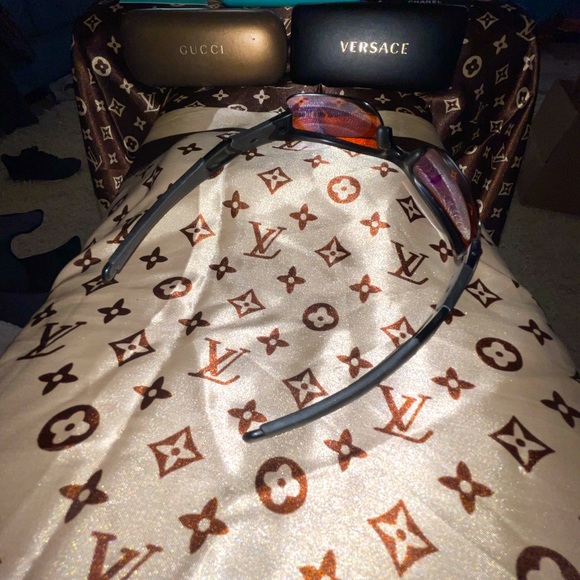 Polarized Oakley Flak Sunglasses w/ Case - Picture 12 of 16